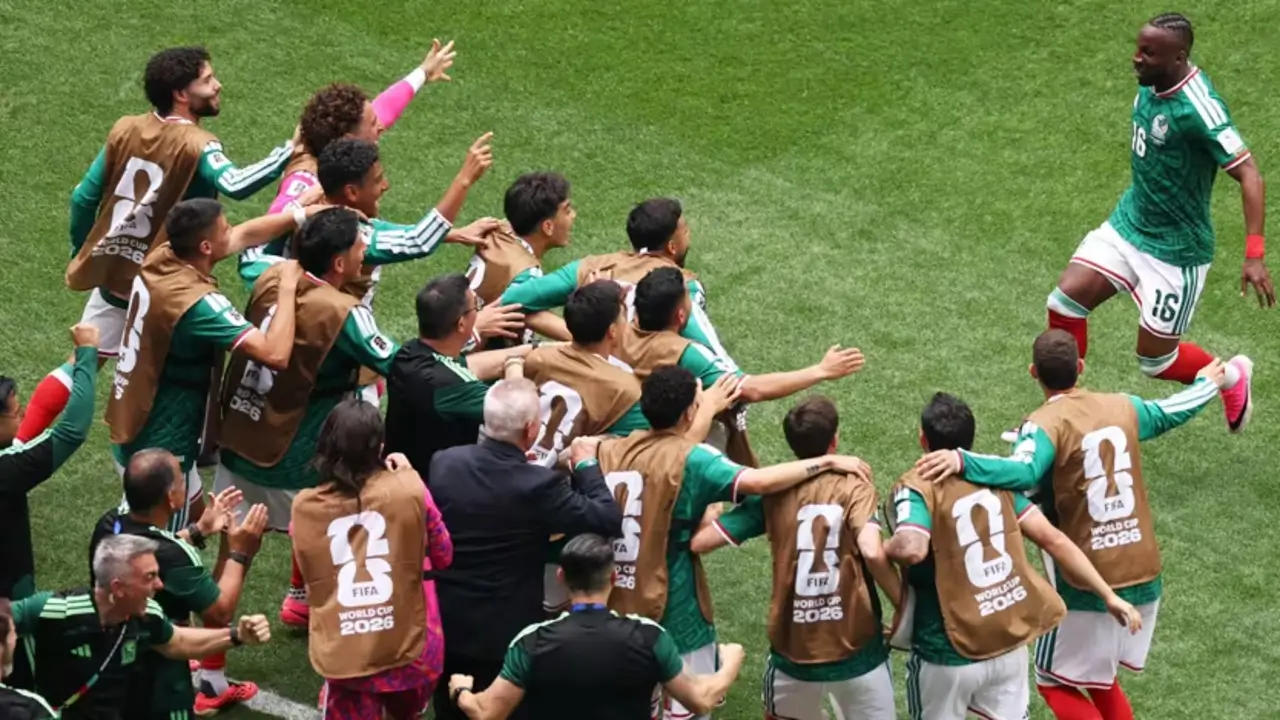 Timnas Meksiko rayakan kemenangan. Foto FIFA